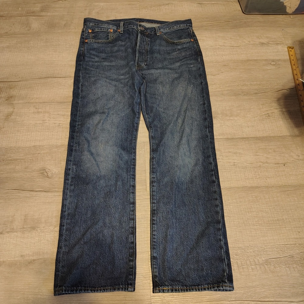 Premium Levis 501 Original Fit Jeans Mens 34x29 big E Blue medium wash